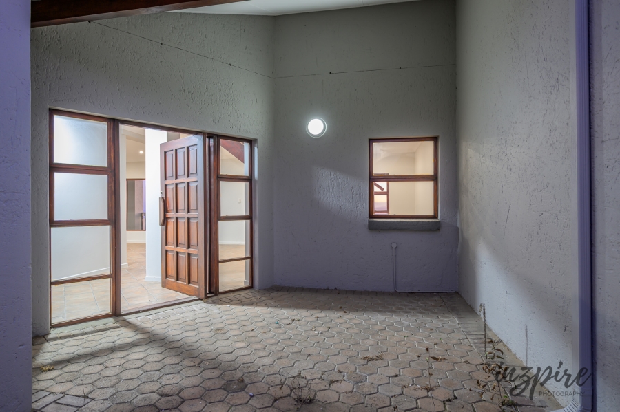 3 Bedroom Property for Sale in Dana Bay Western Cape